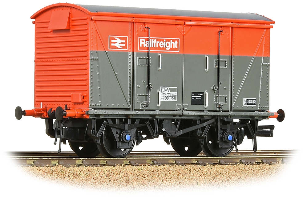 Bachmann 38-883 Van British Rail Railfreight 230004 Image