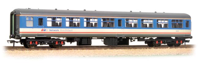 Bachmann 39-363 BR Mk2A TSO 5293 Image