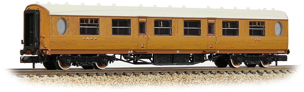 Graham Farish 376-200B LNER Thompson FK 141 Image