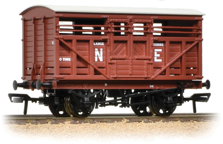 Bachmann 37-706A London, Midland & Scottish Railway Cattle Van London & North Eastern Railway Bauxite 502682 Image