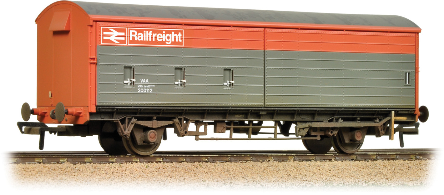 Bachmann 38-120C British Rail VAA/VBA/VCA/VDA 'Vanfit' Van British Rail Railfreight Grey & Red Image