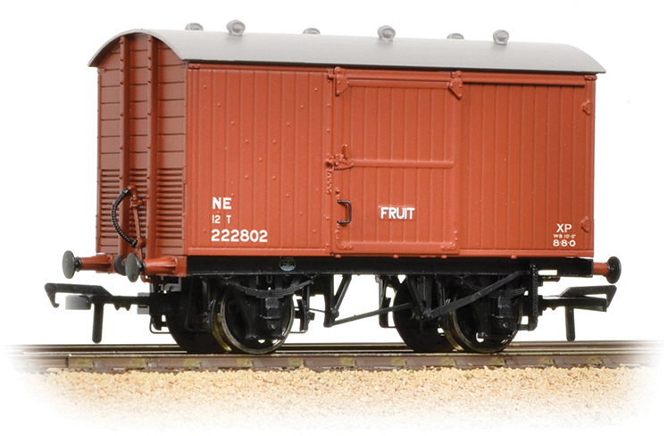Bachmann 38-387 London & North Eastern Railway 12T Ventilated Van London & North Eastern Railway Bauxite 222802 Image