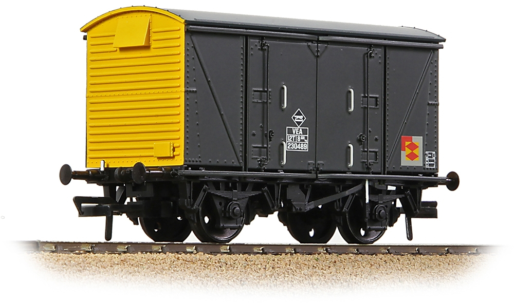 Bachmann 38-882 British Rail VEA/VFA 12t 'Vanwide' British Rail Railfreight Distribution Sector 230489 Image