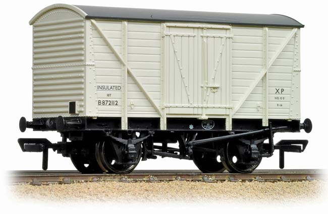 Bachmann 38-191B British Railways 10t Insulated Van British Railways White B872117 Image