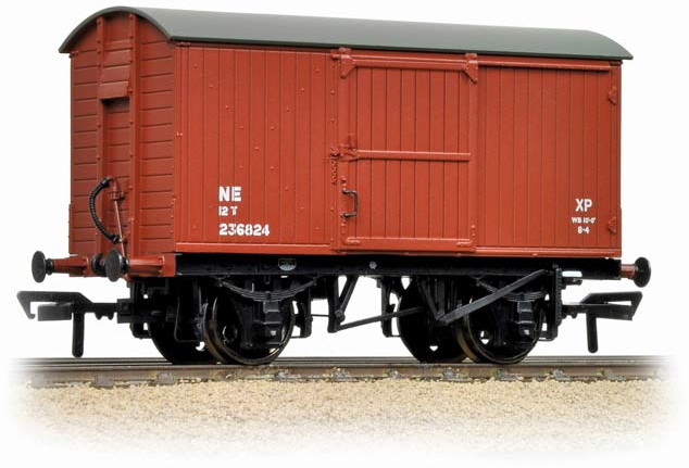 Bachmann 38-375 London & North Eastern Railway 12T Ventilated Van London & North Eastern Railway Bauxite 236824 Image