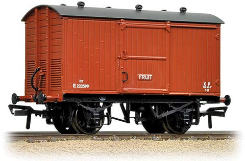 Bachmann 38-385 London & North Eastern Railway 12T Ventilated Van British Railways Bauxite E222589 Image
