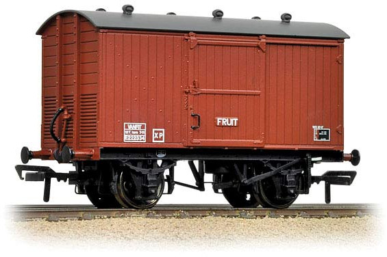 Bachmann 38-386 London & North Eastern Railway 12T Ventilated Van British Railways Bauxite E222334 Image