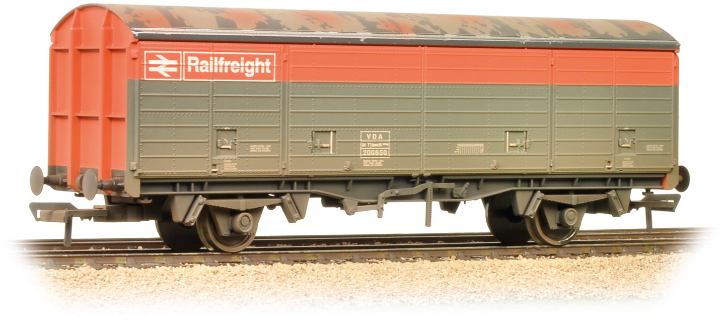 Bachmann 38-144 British Rail VAA/VBA/VCA/VDA 'Vanfit' Van British Rail Railfreight Grey & Red Image