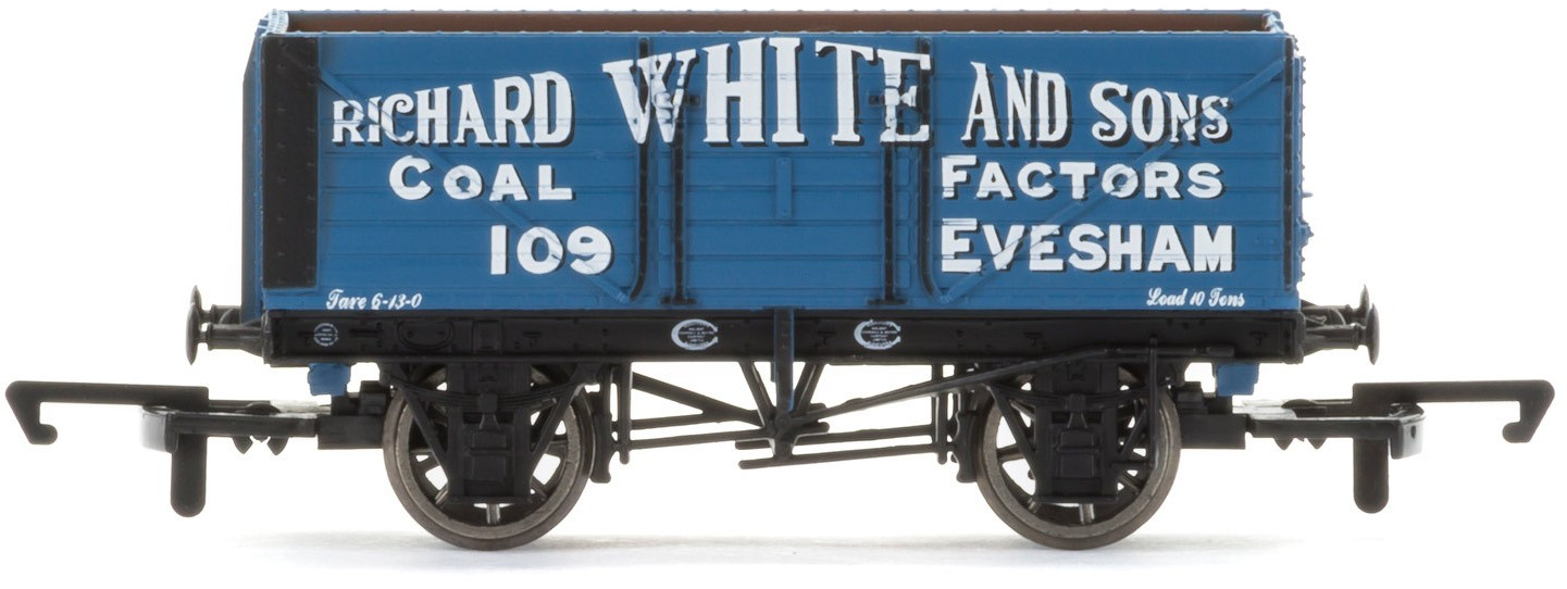 Hornby R6757 7 Plank Wagon Richard White & Sons 109 Image