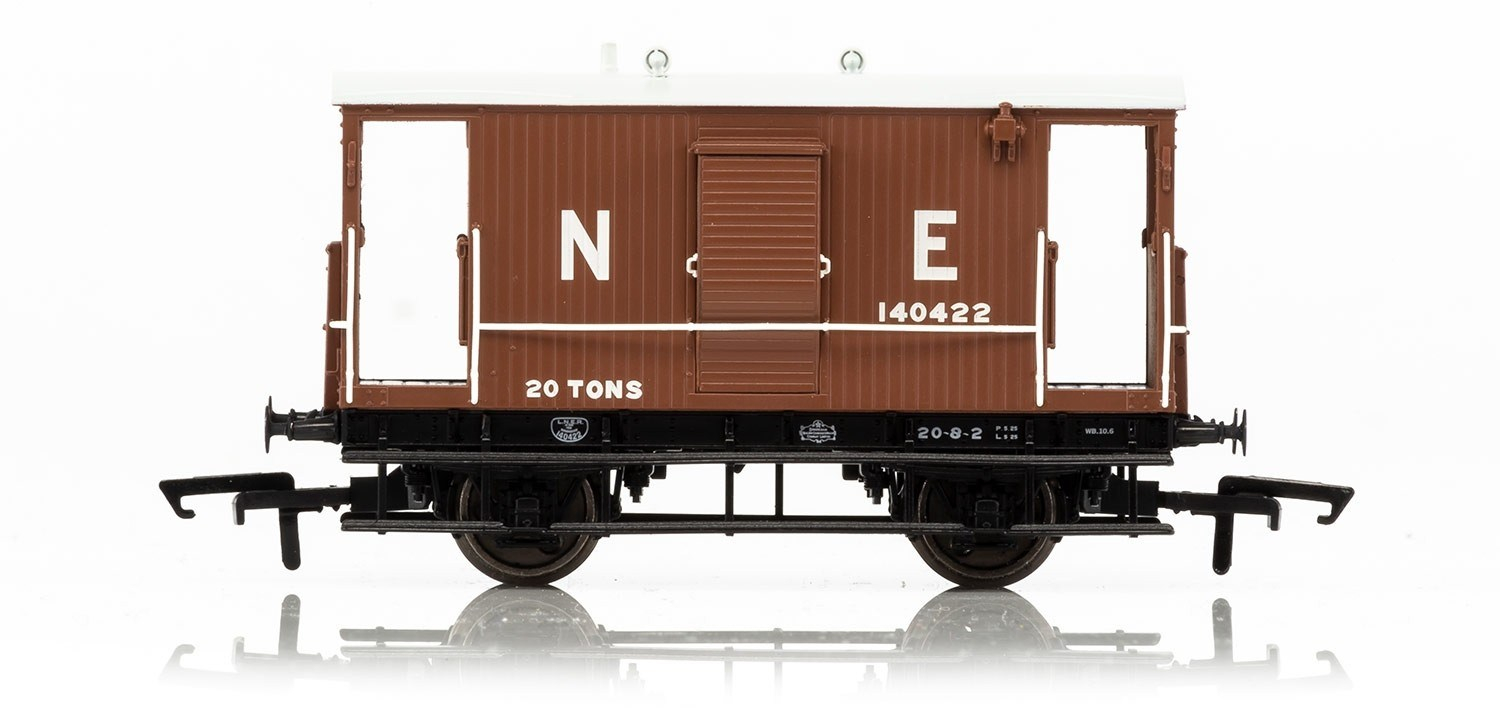 Hornby R6833 Brake Van London & North Eastern Railway 140422 Image