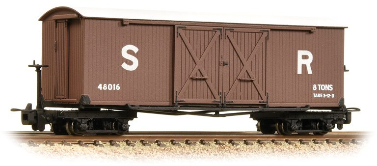 Bachmann 393-028 Covered Goods Wagon Southern Railway 48016 Image