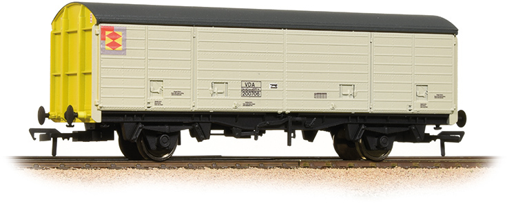 Bachmann 38-147 British Rail VAA/VBA/VCA/VDA 'Vanfit' Van British Rail Railfreight Distribution Sector Image