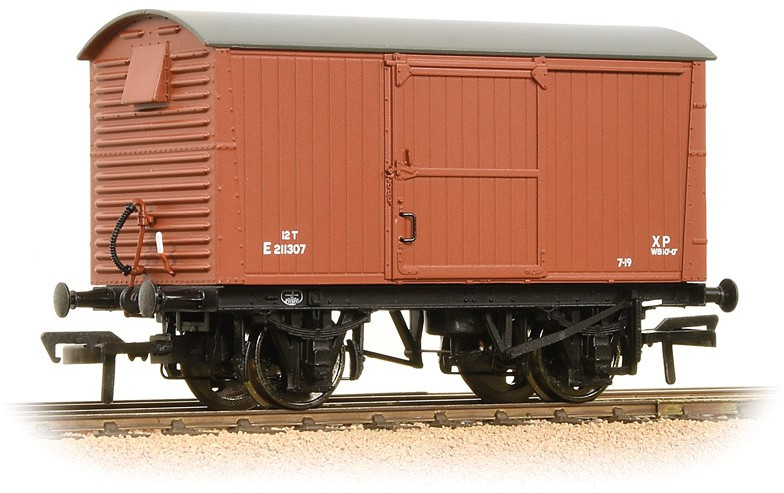 Bachmann 38-382 London & North Eastern Railway 12T Ventilated Van British Railways Bauxite E211307 Image