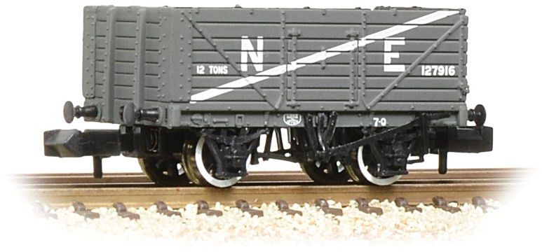 Graham Farish 377-090 British Railways 7 Plank Wagon London & North Eastern Railway Grey 127916 Image