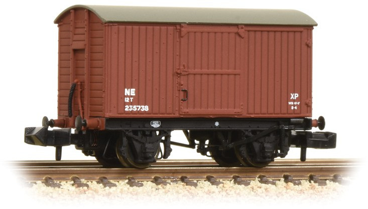 Graham Farish 377-975A Van London & North Eastern Railway 235738 Image