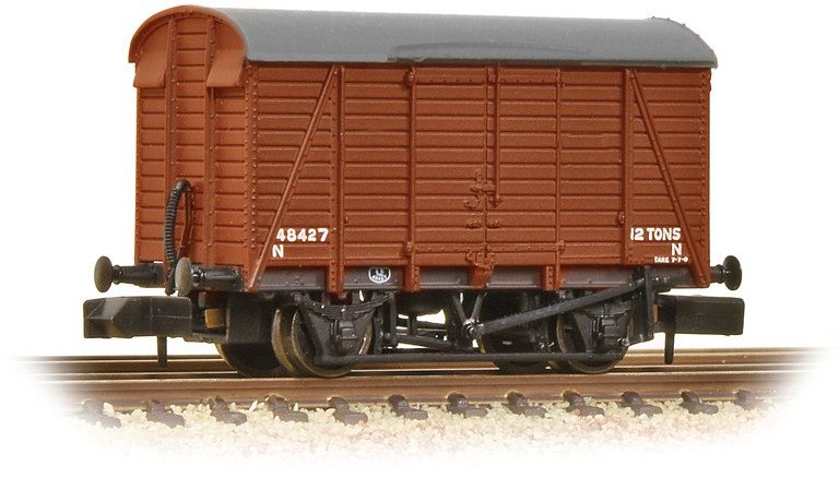 Graham Farish 377-429 Van British Railways 48427 Image