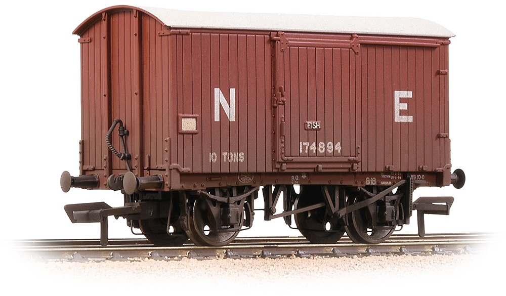 Bachmann 38-575B London & North Eastern Railway Fish Van London & North Eastern Railway Brown 174894 Image