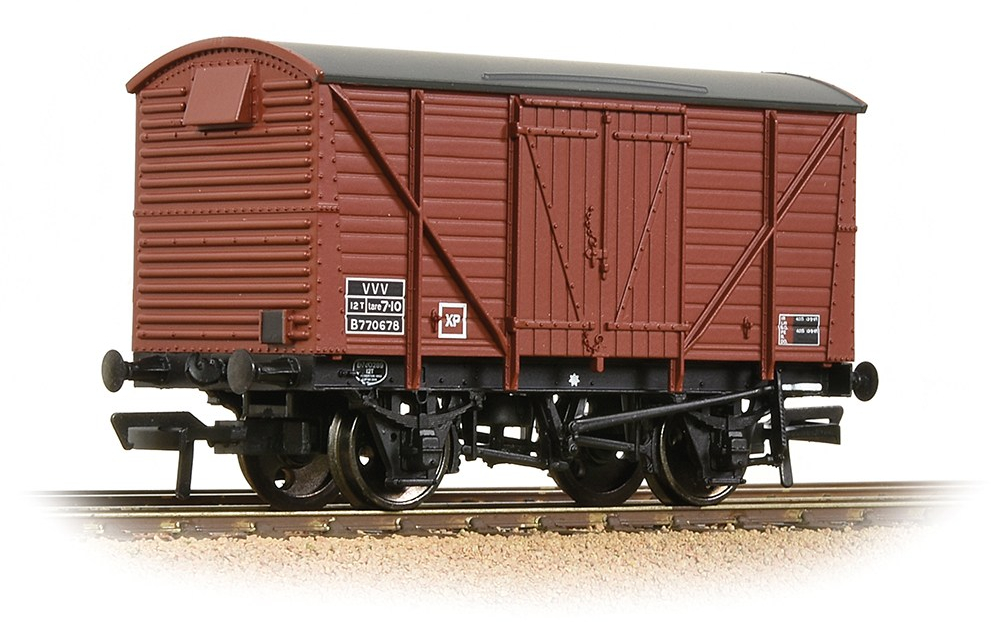 Bachmann 38-163 British Railways Planked Ventilated Van British Rail Bauxite B770678 Image