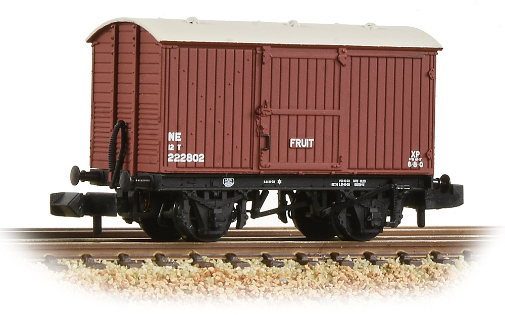 Graham Farish 377-987 Van London & North Eastern Railway 222802 Image
