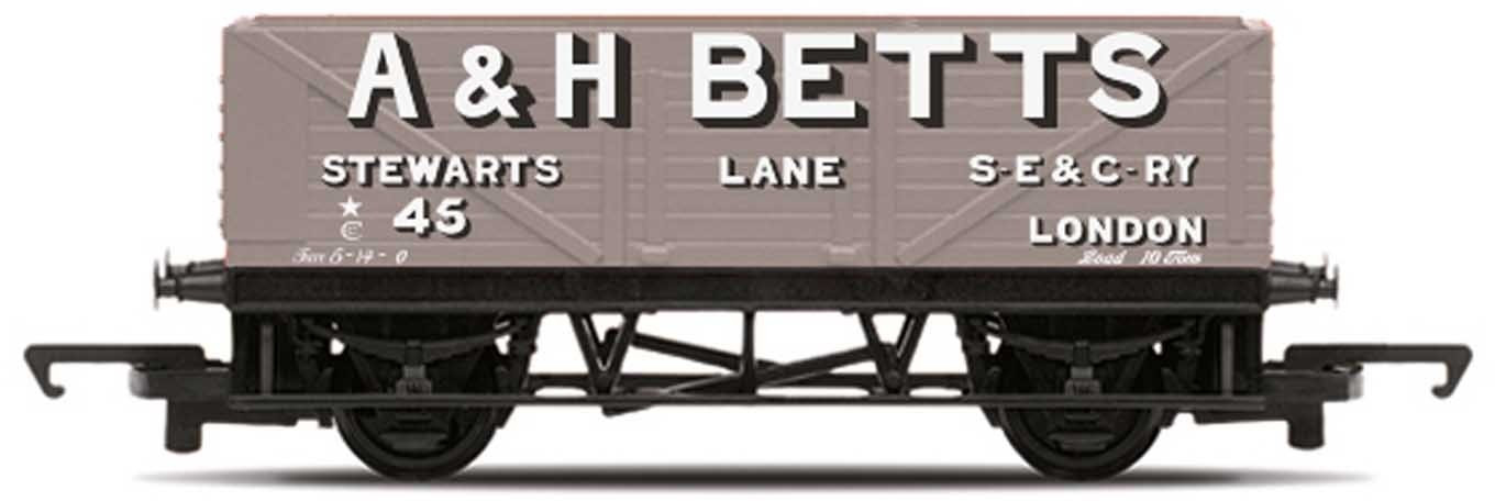 Hornby R60049 British Railways 7 Plank Wagon A & H Betts Grey 45 Image