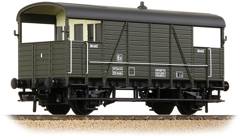 Bachmann 38-918 South Eastern & Chatham Railway 25t 'Dance Hall' Goods Brake Van DS55466 Image