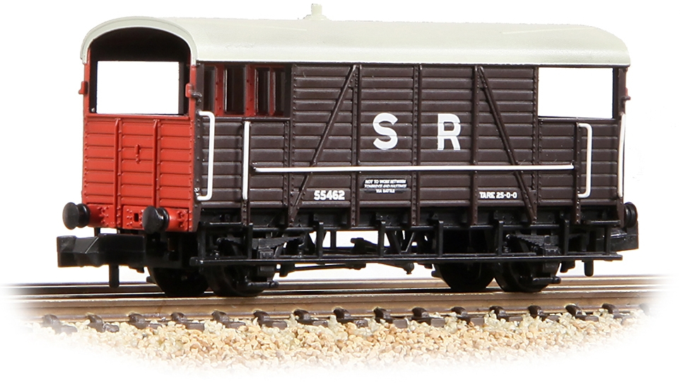 Graham Farish 378-026 South Eastern & Chatham Railway 25t 'Dance Hall' Goods Brake Van Southern Railway Brown 55462 Image