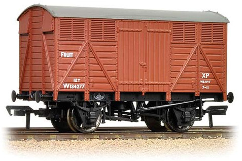 Bachmann 37-754C Great Western Railway 12T Goods Fruit A Van British Railways Bauxite W134277 Image