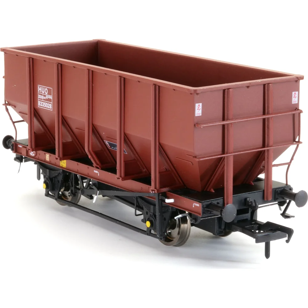 right-front-three-quarter-view by Accurascale