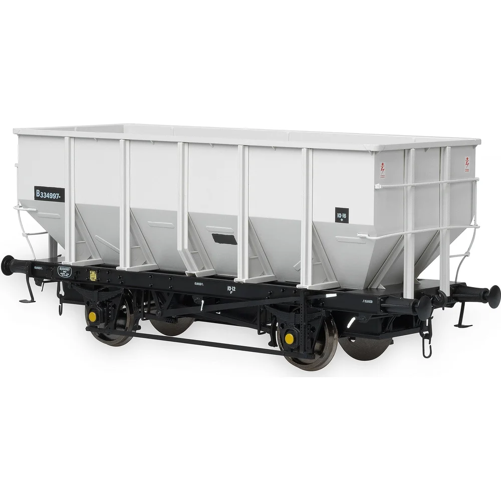 right-front-three-quarter-view by Accurascale