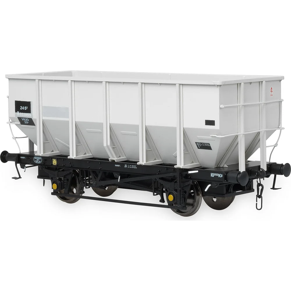 right-front-three-quarter-view by Accurascale