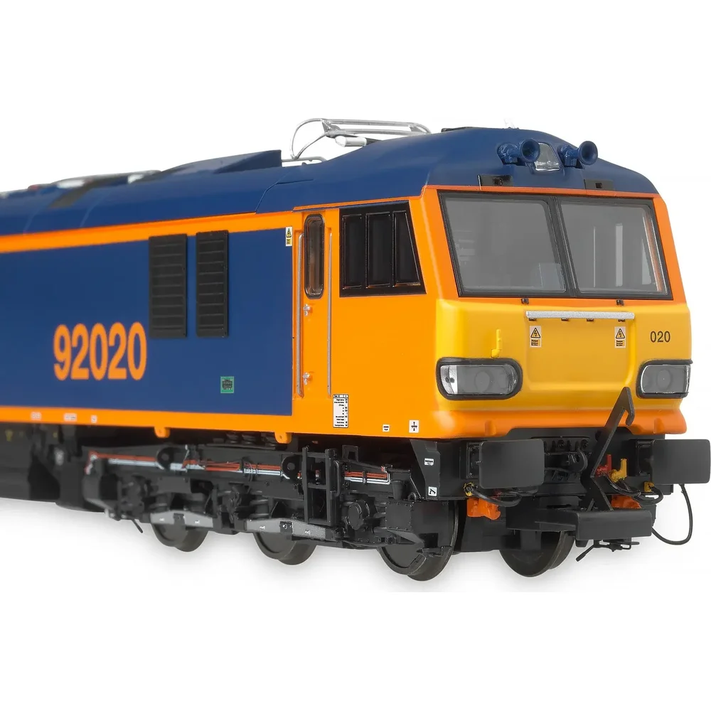 close-up-of-cab-right by Accurascale