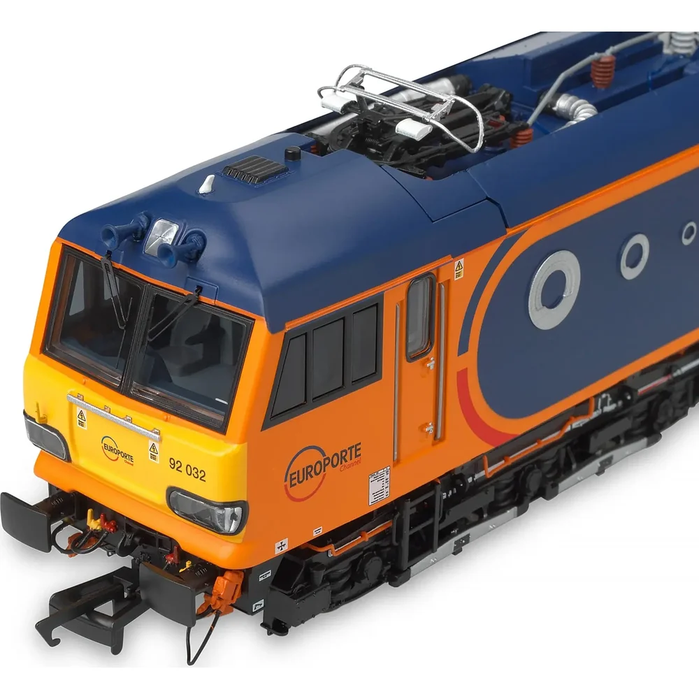 close-up-of-cab-left by Accurascale