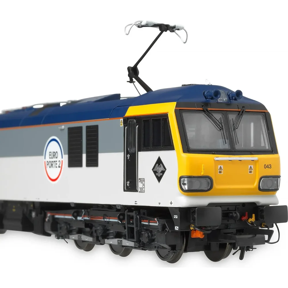 close-up-of-cab by Accurascale