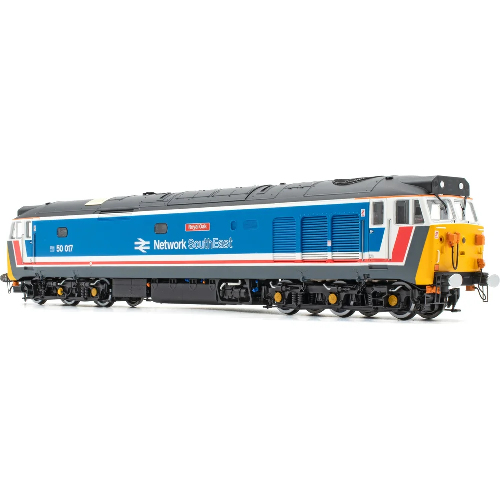 right-front-three-quarter-view by Accurascale