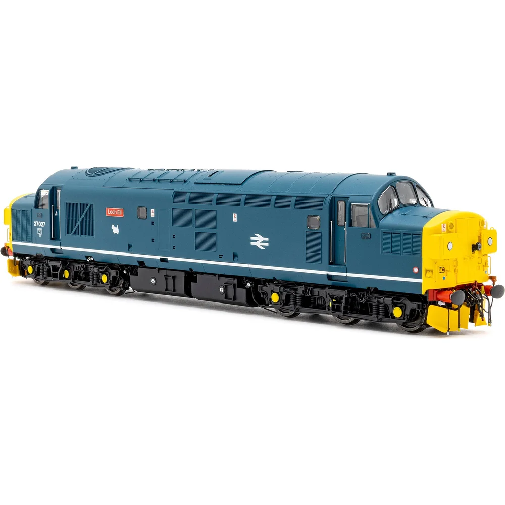 right-rear-three-quarter-view by Accurascale