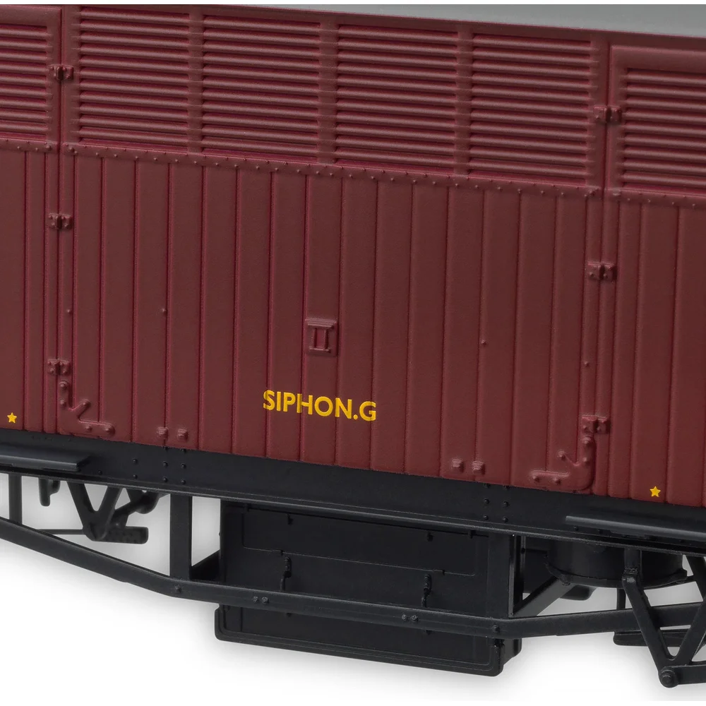 close-up-of-insignia by Accurascale