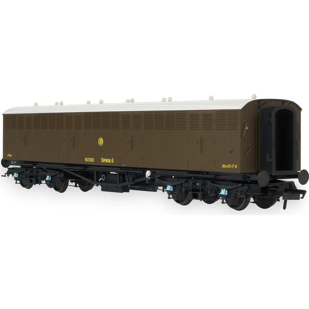 right-front-three-quarter-view by Accurascale