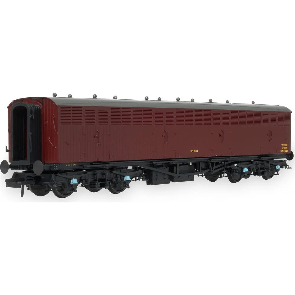 left-rear-three-quarter-view by Accurascale