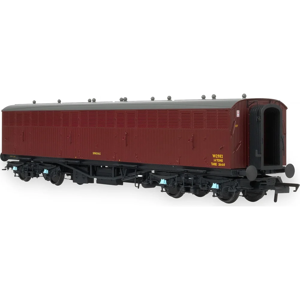 right-front-three-quarter-view by Accurascale