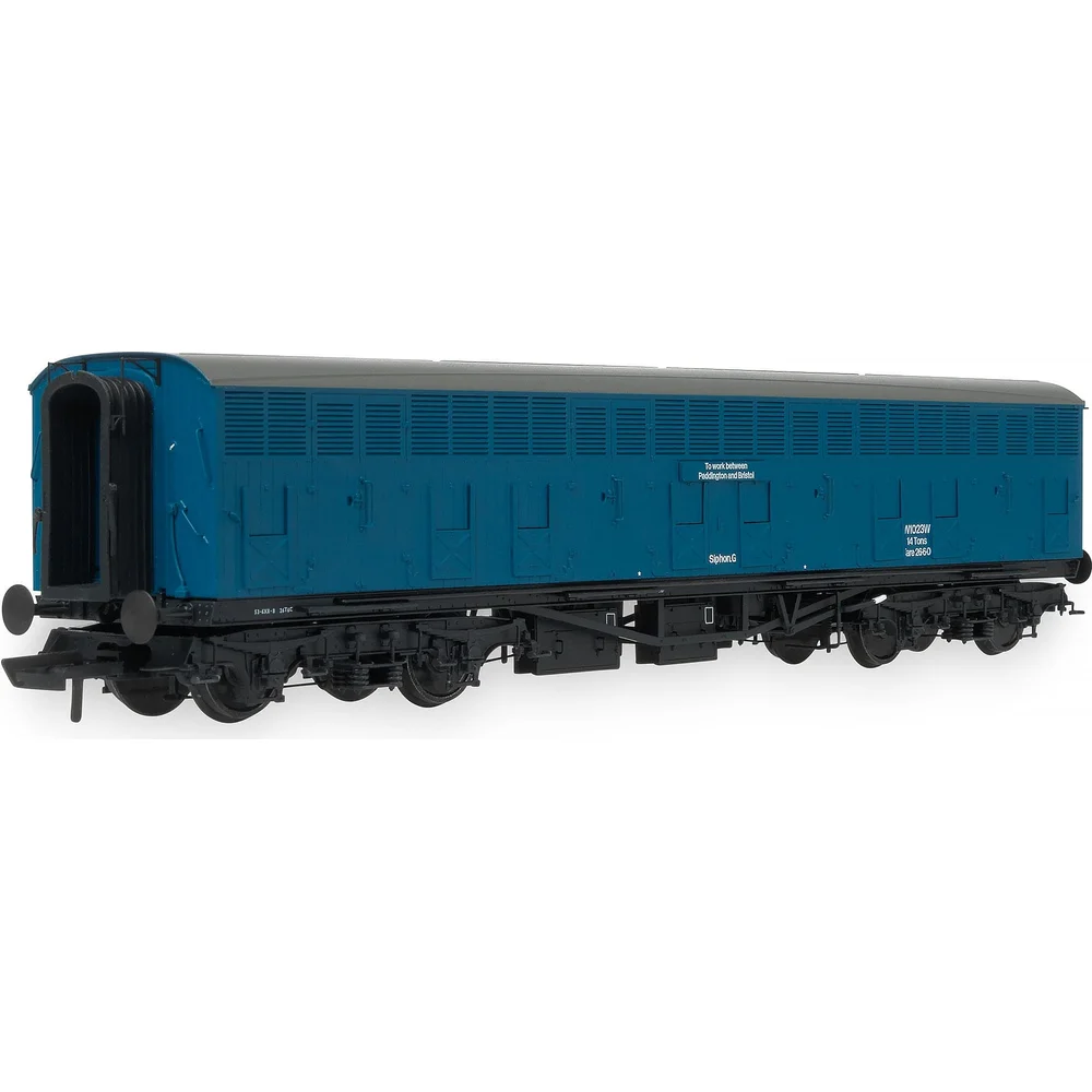 left-rear-three-quarter-view by Accurascale