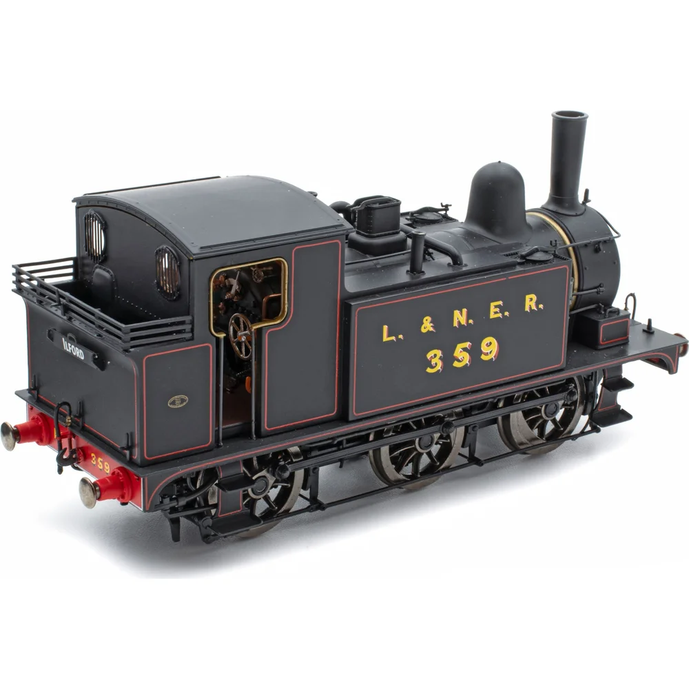 left-rear-three-quarter-view by Accurascale