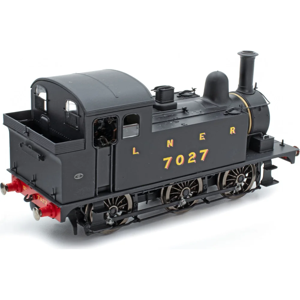 right-rear-three-quarter-view by Accurascale