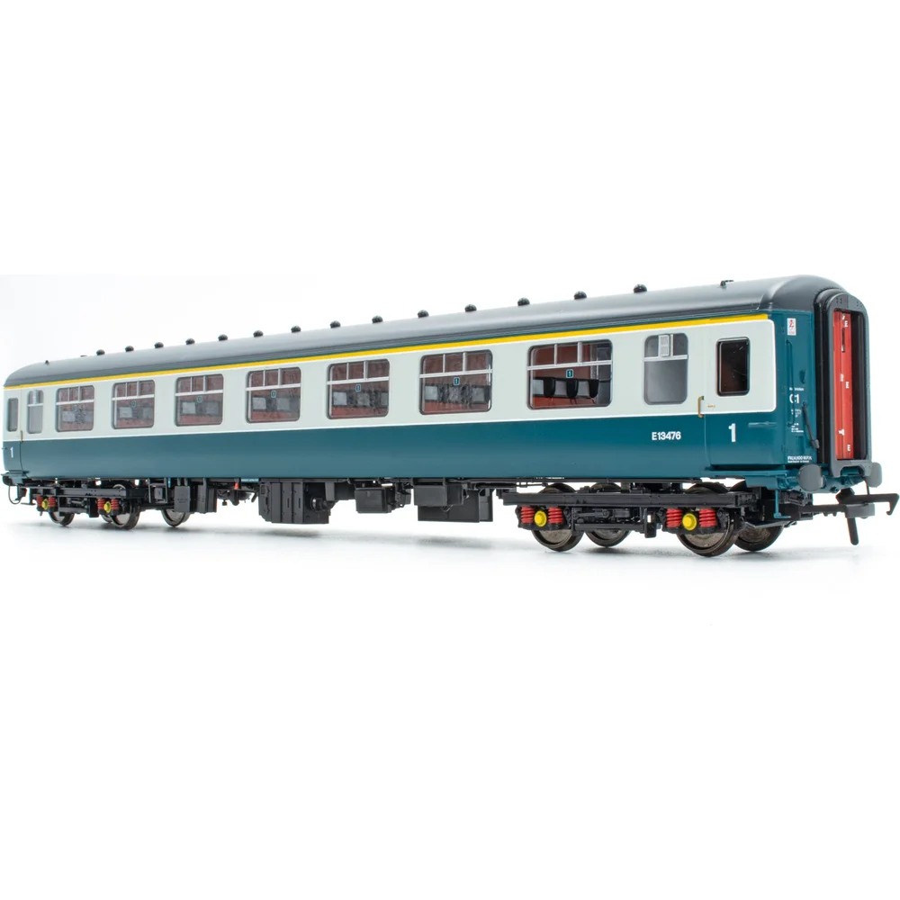 right-front-three-quarter-view by Accurascale