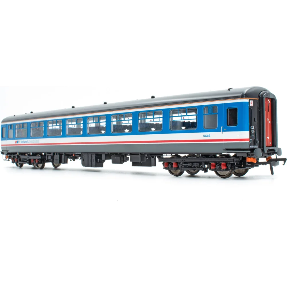 right-front-three-quarter-view by Accurascale