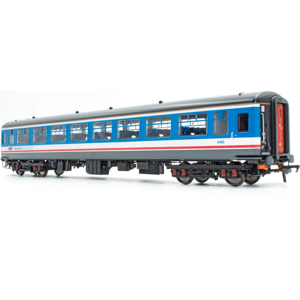 right-front-three-quarter-view by Accurascale