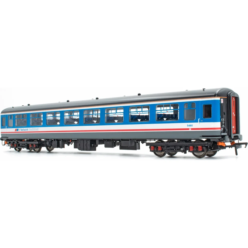 right-front-three-quarter-view by Accurascale