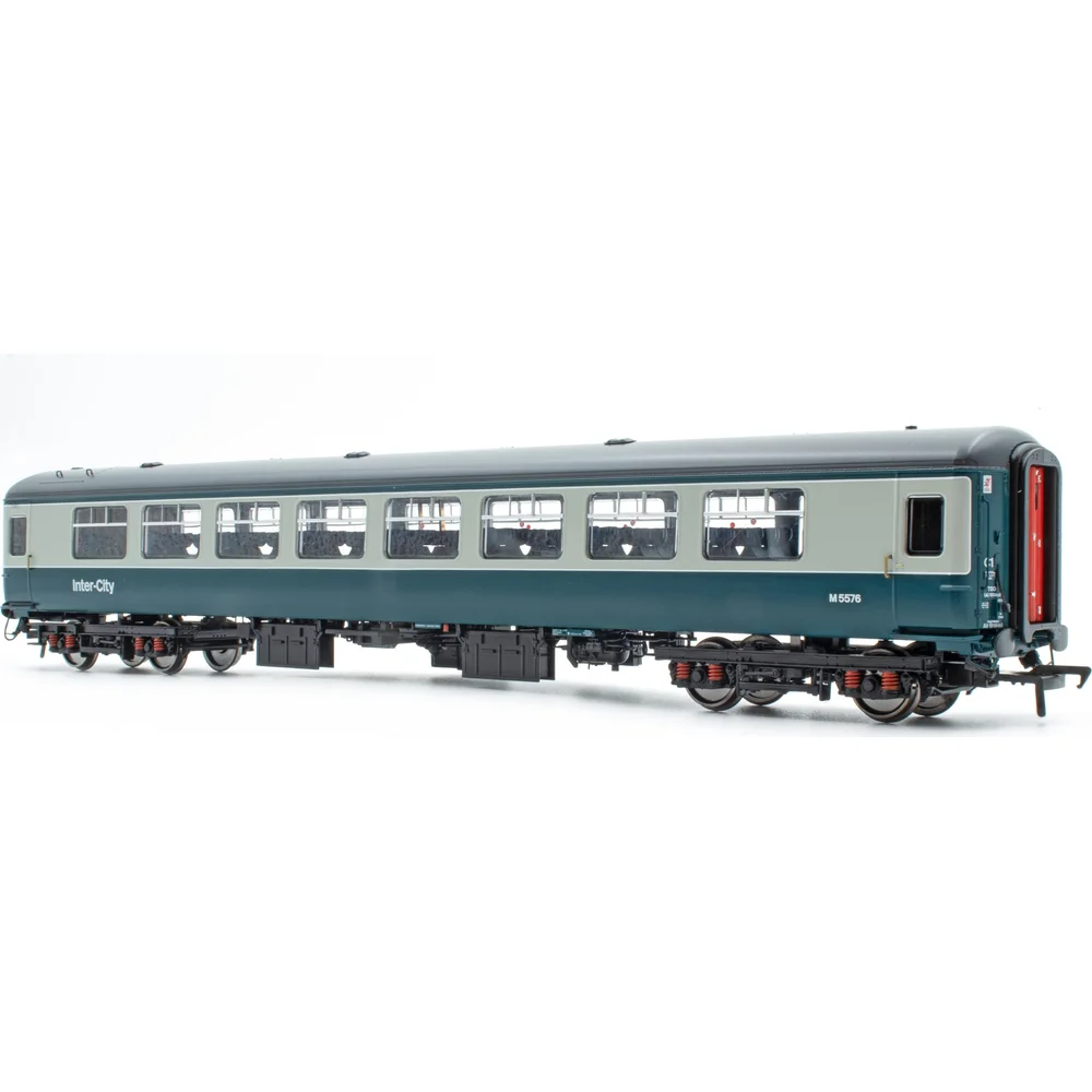 right-front-three-quarter-view by Accurascale