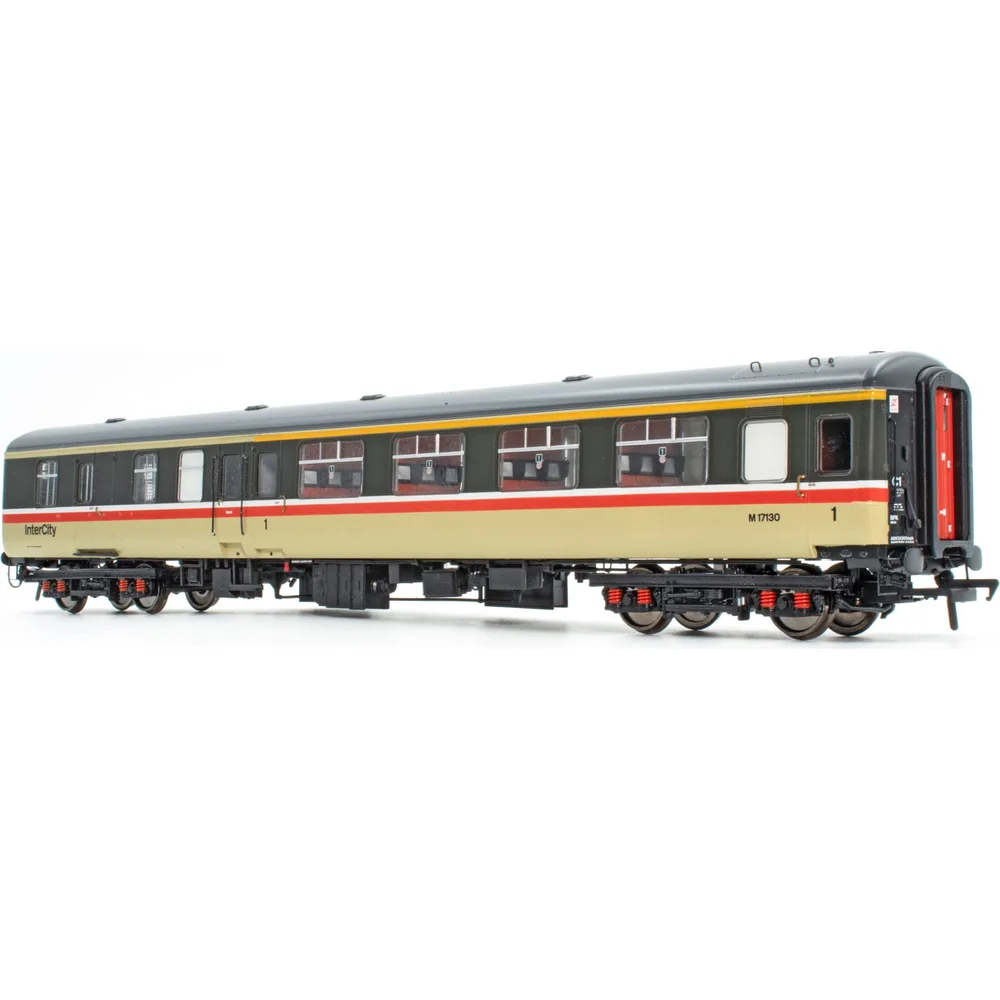 right-front-three-quarter-view by Accurascale