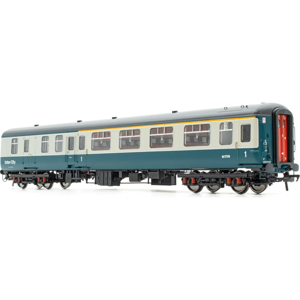 right-front-three-quarter-view by Accurascale