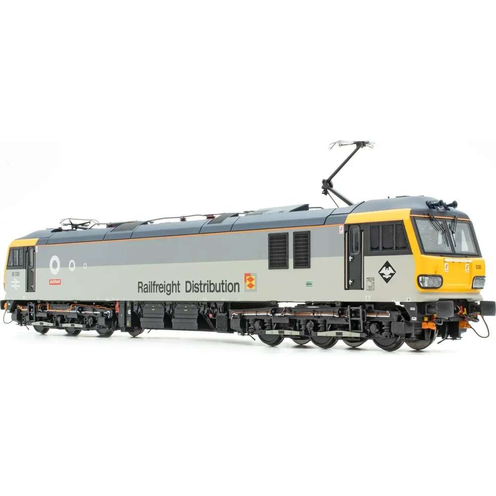 right-front-three-quarter-view by Accurascale